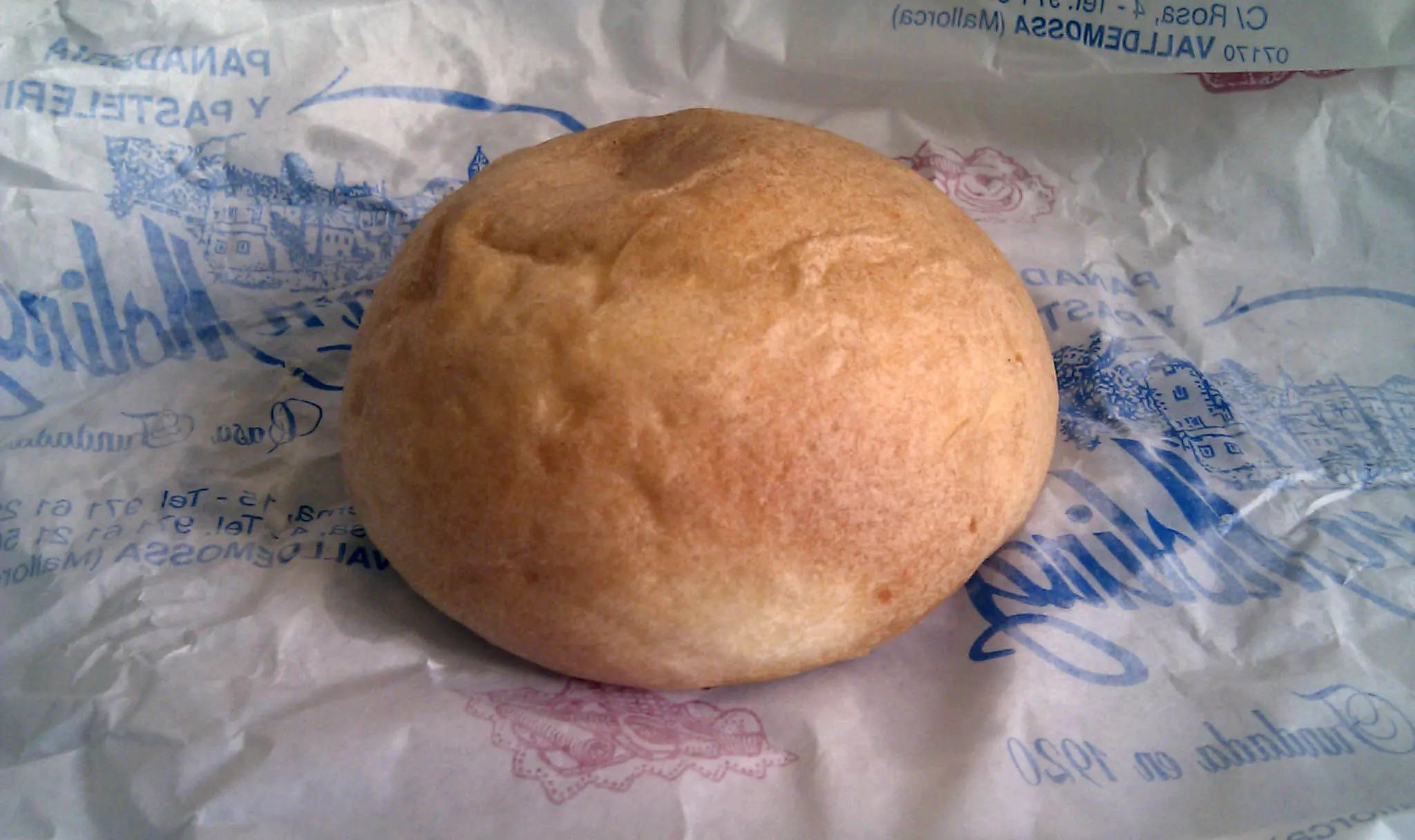 Una Coca de Patata tradicional lista para ser devorada