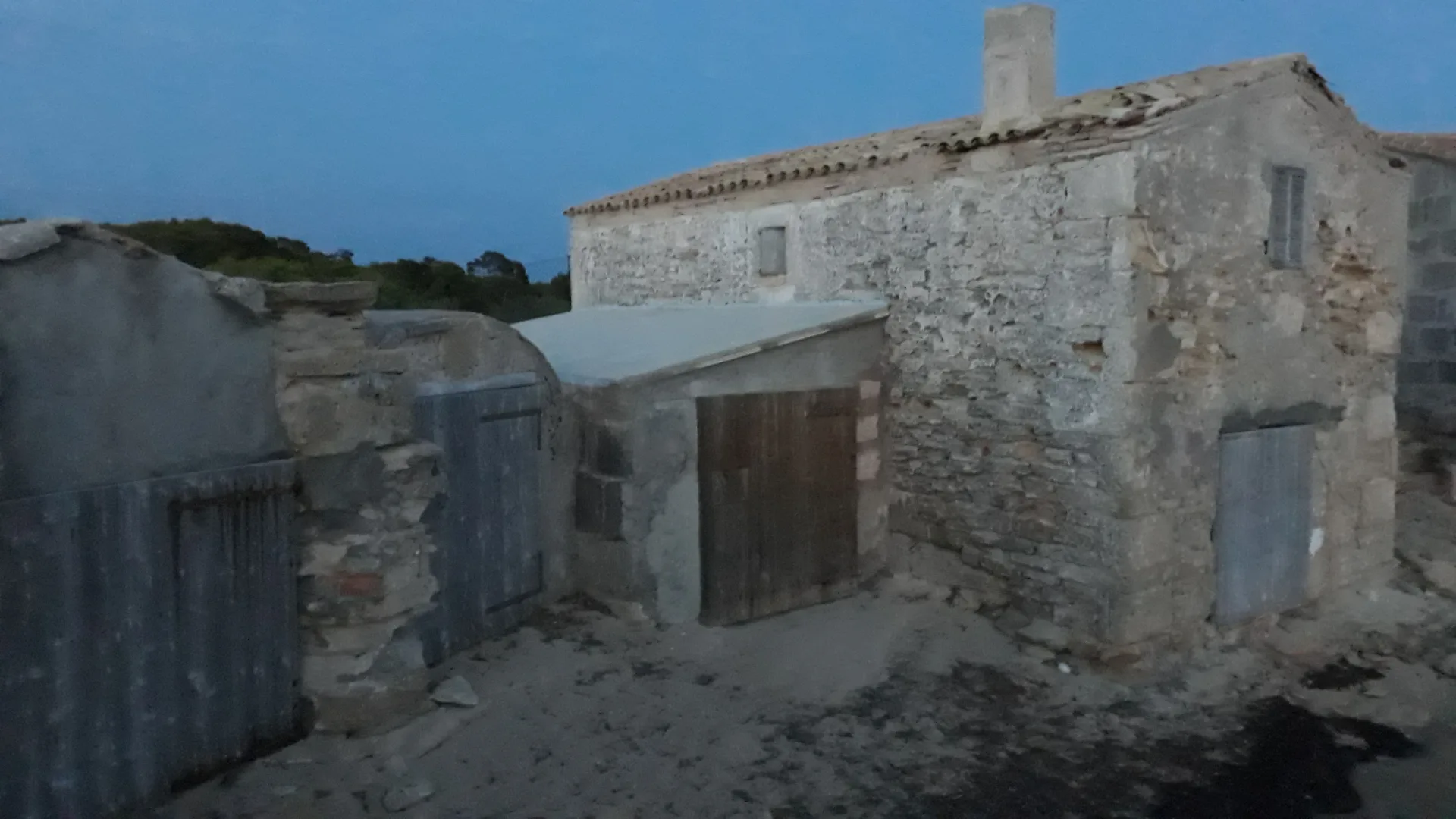 Cala Galiota, la cala rocosa junto al centro de Colonia de Sant Jordi