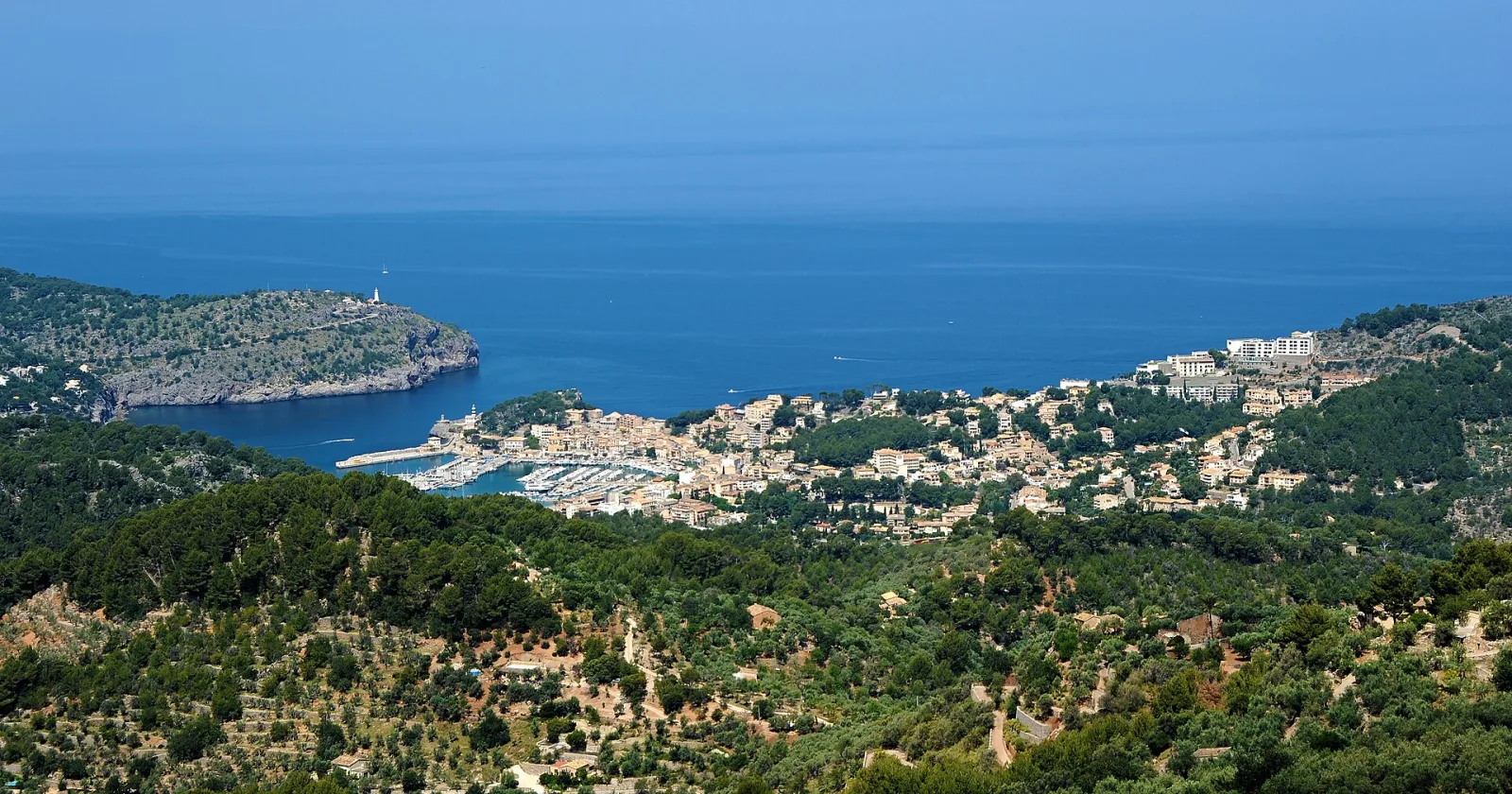 The horseshoe bay of Port de Sóller framed by the Tramuntana mountains