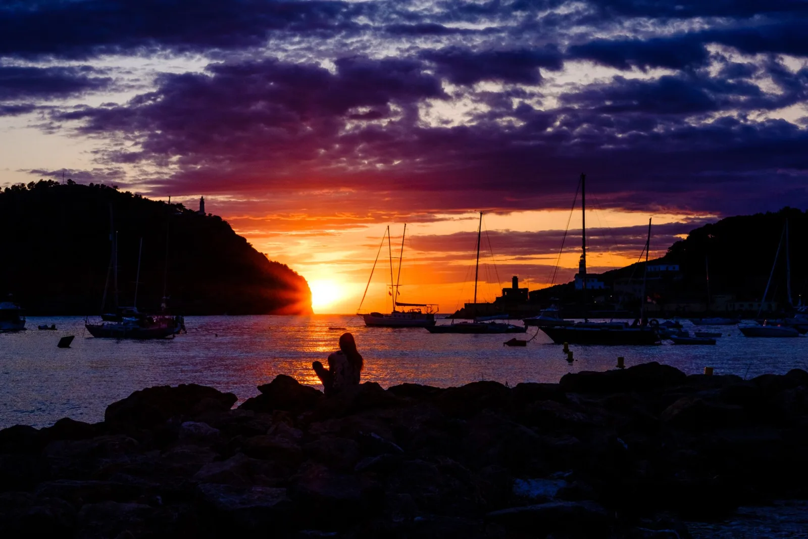 Port de Sóller bay at sunset
