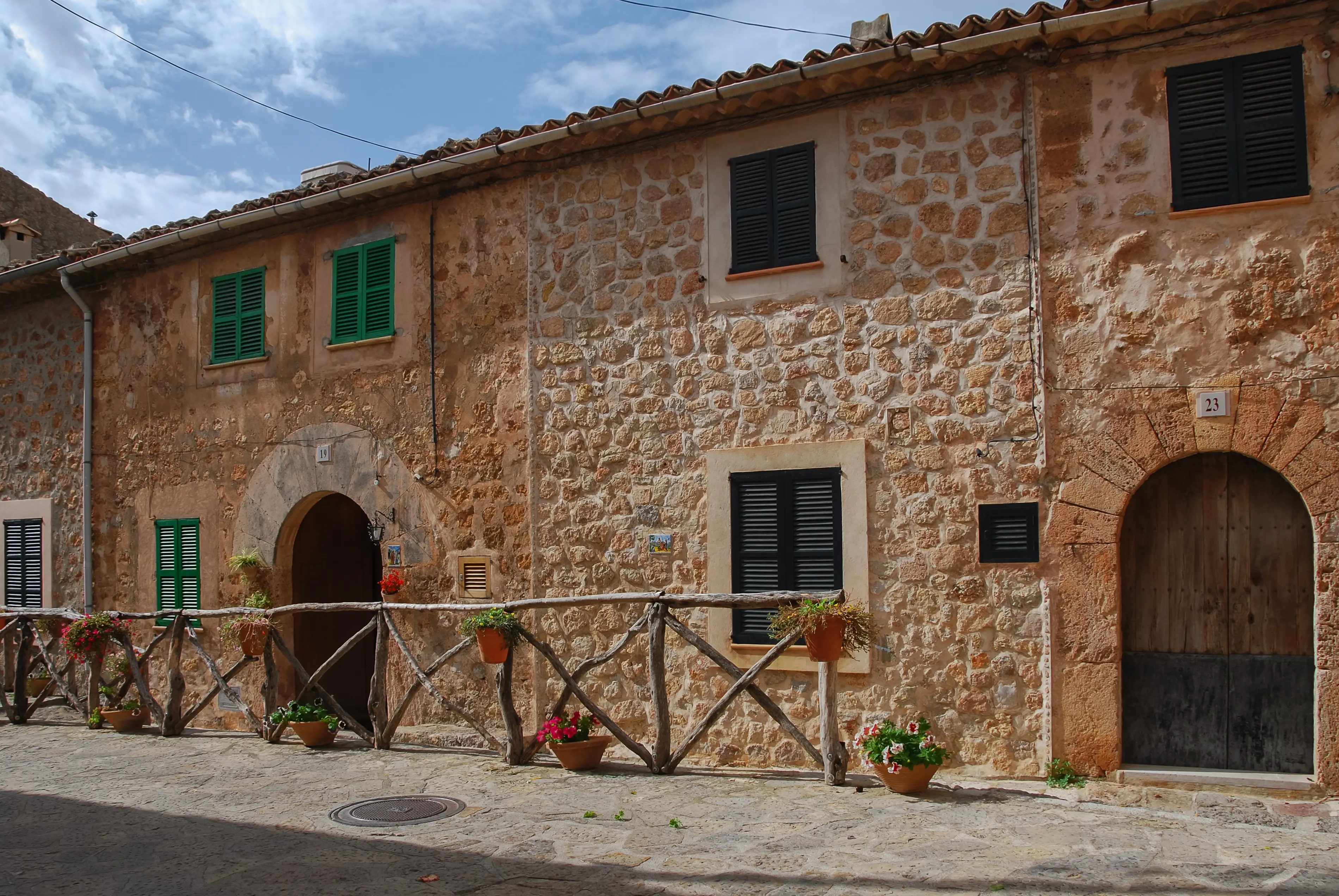 Calles estrechas y empedradas en Valldemossa